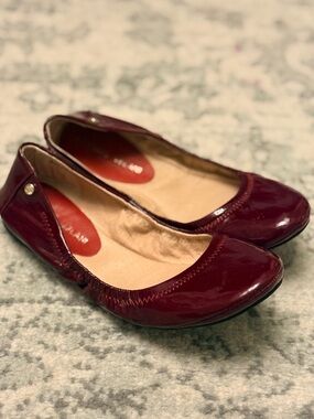 Antonio Melani Burgundy Patent Leather Ballet Flats EUC